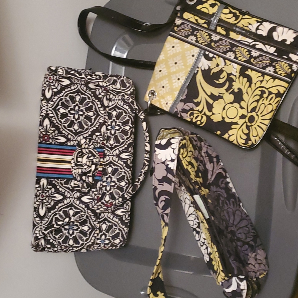 VERA BRADLEY PURSES BUNDLE